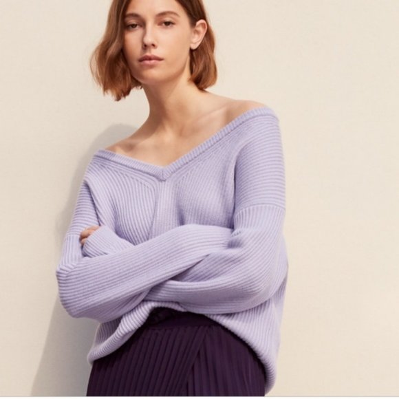 Aritzia Sweaters - Aritzia Babaton Unwerth Oversized V-neck Sweater